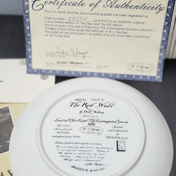 Other - Bradford Exchange 1989 " The Red Wolf" Collectors plate